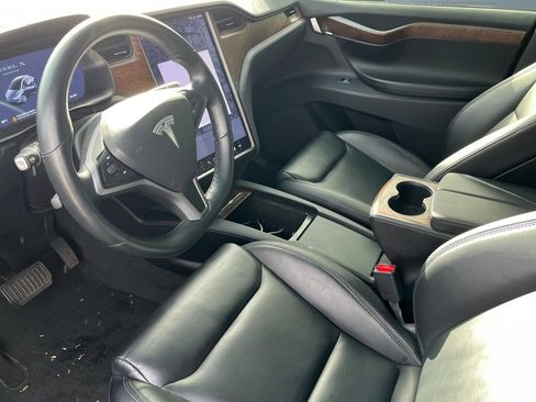Used 2020 Tesla Model X Long Range image 3