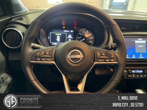 Used 2023 Nissan Kicks SR w/ SR Premium Package image 14