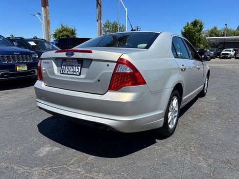 Used 2010 Ford Fusion S FWD image 3