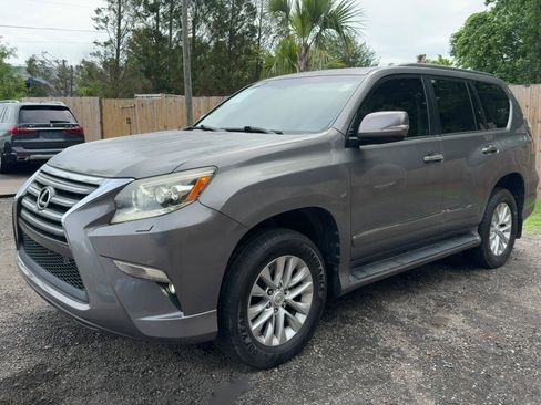Used 2014 Lexus GX 460 w/ Premium Package AWD/4WD image 3
