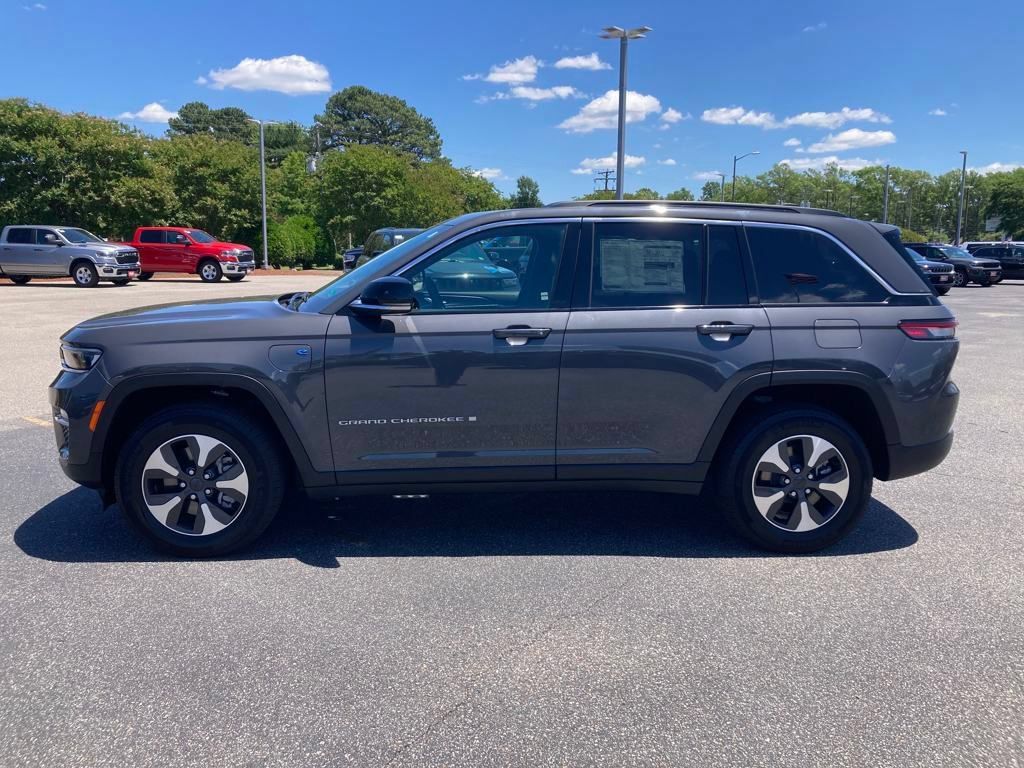 New 2024 Jeep Grand Cherokee Limited 4xe AWD/4WD image 2