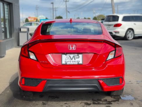 Used 2019 Honda Civic EX image 3