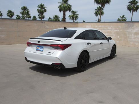 Used 2021 Toyota Avalon XSE w/ Carpet Mat Package (TMS) FWD image 5