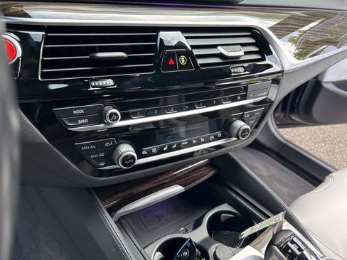 Used 2022 BMW M5 w/ Executive Package image 13