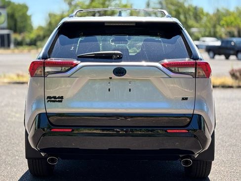 Used 2024 Toyota RAV4 SE w/ Weather & Moonroof Package AWD/4WD image 4