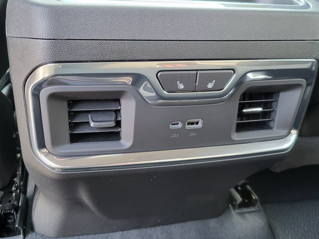 New 2025 GMC Sierra 2500 Denali w/ Denali Reserve Package AWD/4WD image 39