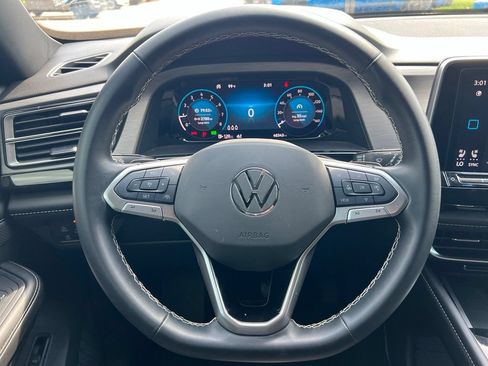 Used 2024 Volkswagen Atlas Cross Sport SE FWD image 14