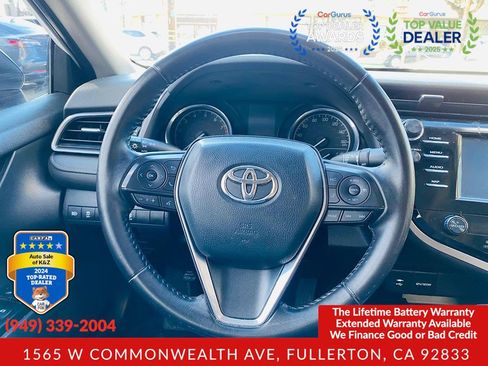 Used 2019 Toyota Camry SE FWD image 31