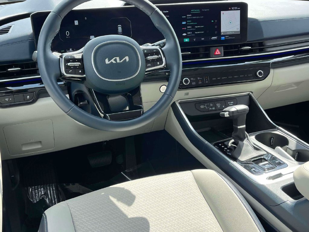 Certified 2026 Kia Carnival SX Prestige FWD image 3