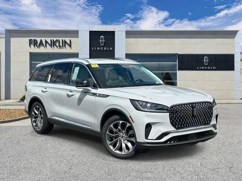 New 2027 Lincoln Aviator AWD image 1