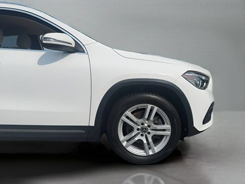 Used 2021 Mercedes-Benz GLA 250 4MATIC image 21