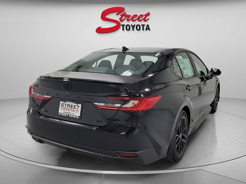 New 2026 Toyota Camry SE w/ Convenience Package FWD image 4