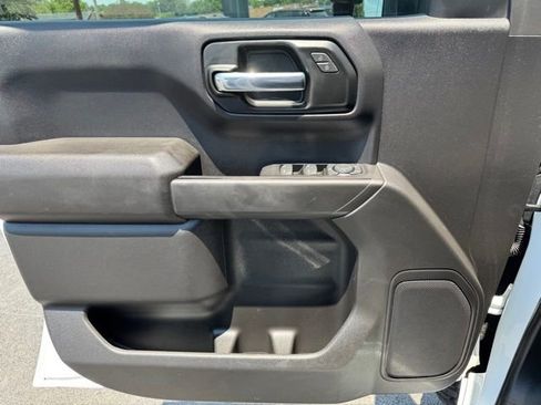 Used 2021 Chevrolet Silverado 1500 Custom w/ Custom Max Trailering Package AWD/4WD image 16