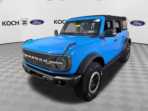 Used 2022 Ford Bronco Badlands w/ Sasquatch Package AWD/4WD image 3