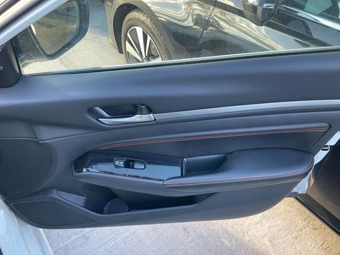 Used 2023 Nissan Altima 2.5 SR image 28