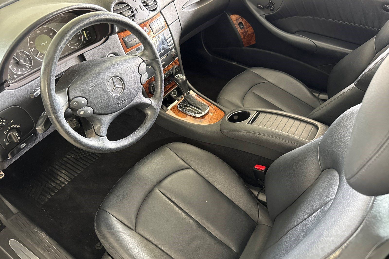 Used 2007 Mercedes-Benz CLK 350 Coupe image 4