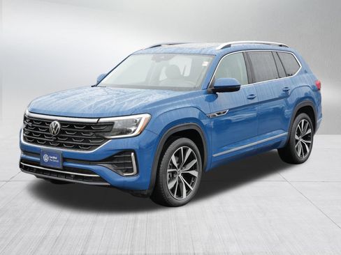 Certified 2025 Volkswagen Atlas SEL Premium R-Line image 3