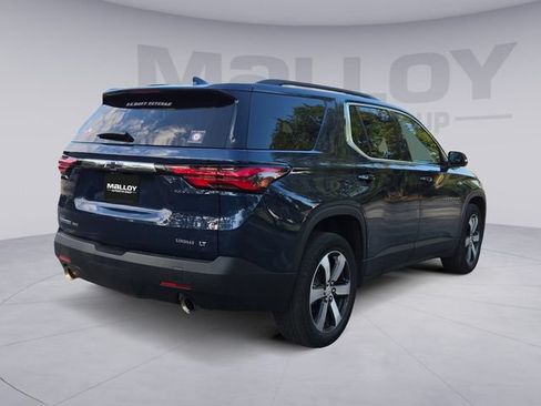 Used 2022 Chevrolet Traverse LT w/ LT Premium Package AWD/4WD image 5