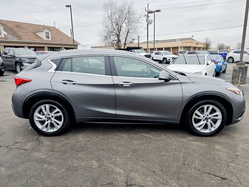 Used 2019 INFINITI QX30 image 26