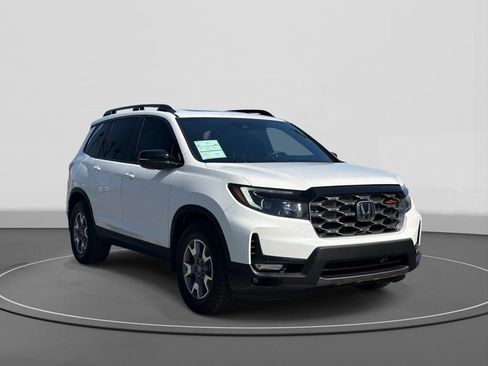 Used 2023 Honda Passport TrailSport image 4