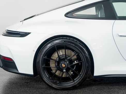 Used 2025 Porsche 911 Carrera 4 GTS image 8
