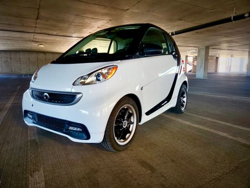 Used 2014 smart fortwo electric drive image 1