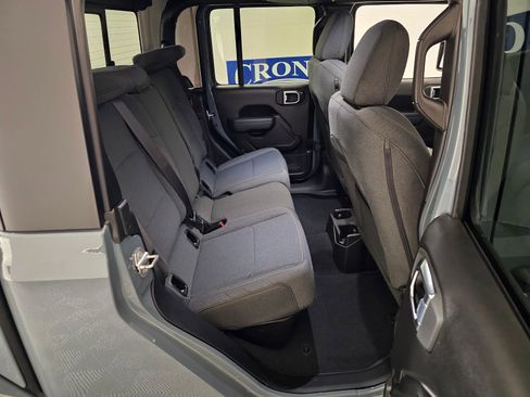 New 2026 Jeep Gladiator Sport image 35