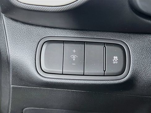 Certified 2026 Hyundai Venue SEL FWD image 9