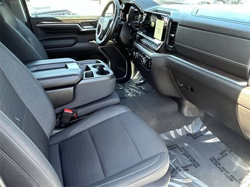 Used 2022 Chevrolet Silverado 1500 LT image 12