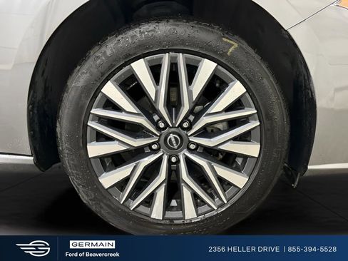 Used 2024 Nissan Altima 2.5 SV image 23