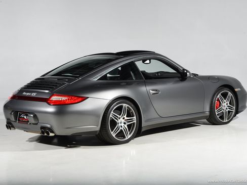 Used 2010 Porsche 911 Targa 4S AWD/4WD image 8