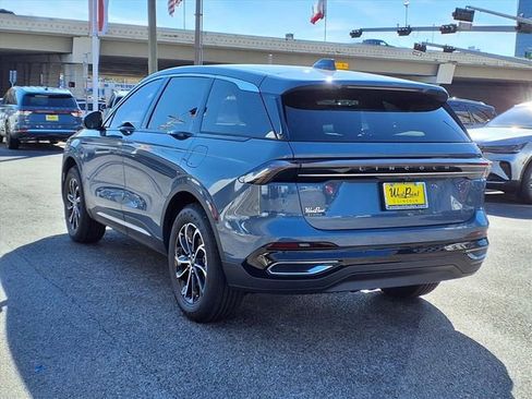 New 2026 Lincoln Nautilus Premier AWD/4WD image 4