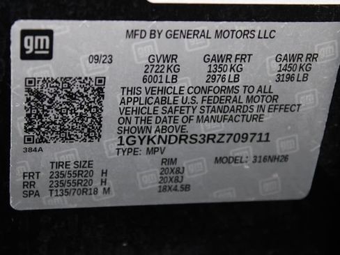 Certified 2024 Cadillac XT5 Premium Luxury w/ LPO, Floor Liner Package AWD/4WD image 32
