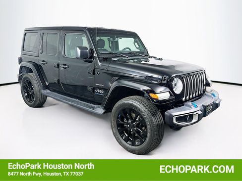 Used 2023 Jeep Wrangler Unlimited Sahara AWD/4WD image 1