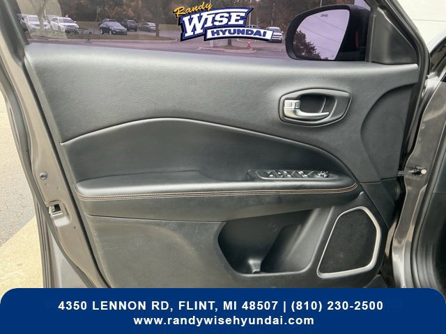 Used 2018 Jeep Compass Limited AWD/4WD image 17