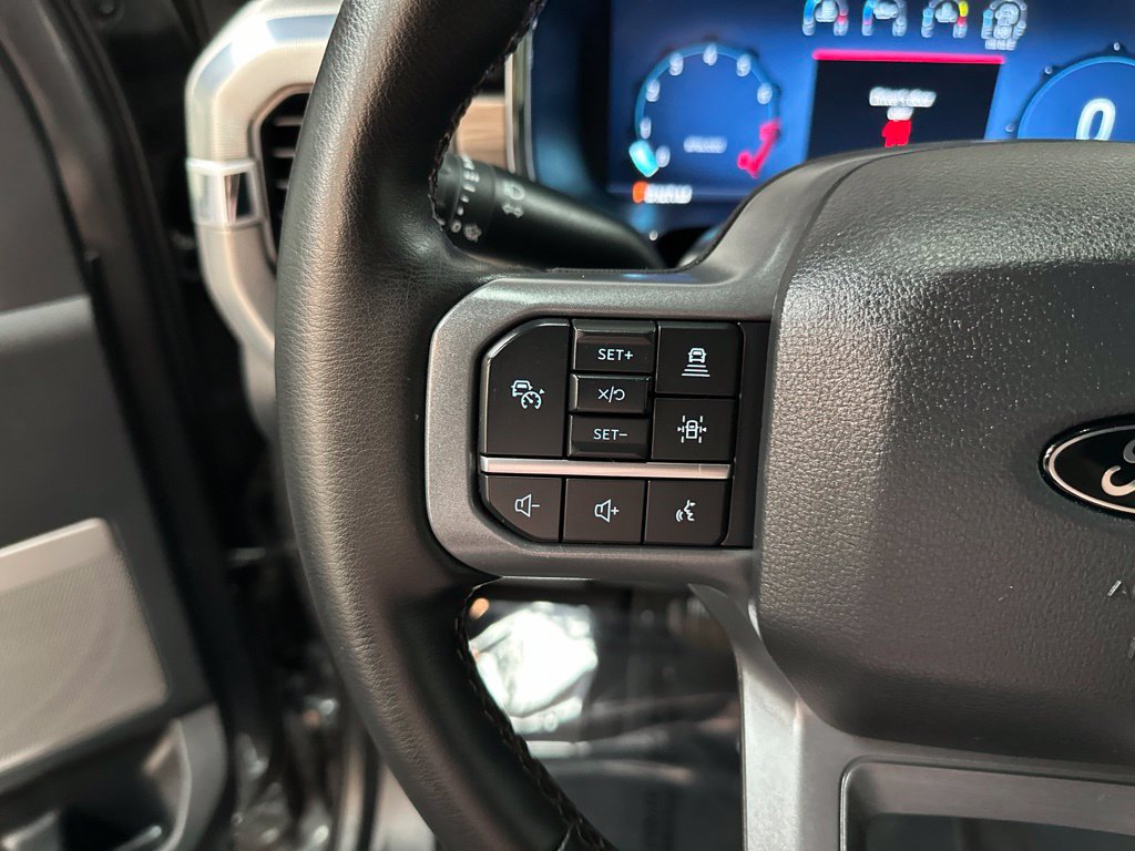 Used 2025 Ford F150 Lariat AWD/4WD image 15