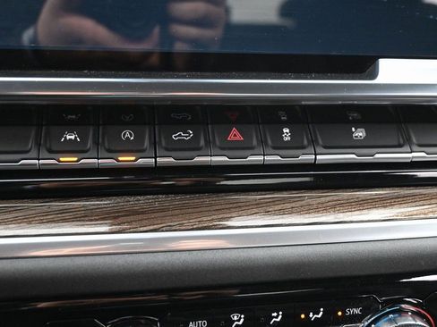 Used 2026 GMC Sierra 1500 Elevation image 13