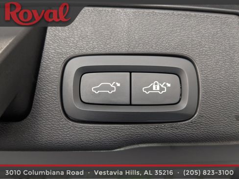 Certified 2023 Volvo XC60 B5 Plus w/ Protection Package Premier FWD image 13