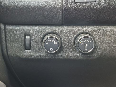 Used 2021 Chevrolet Colorado ZR2 AWD/4WD image 17