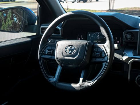 Used 2025 Toyota Tacoma SR5 image 18