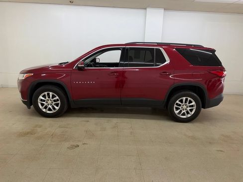 Used 2019 Chevrolet Traverse LT FWD image 2