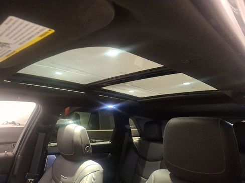 Certified 2023 Cadillac XT5 Sportv w/ Technology Package image 11