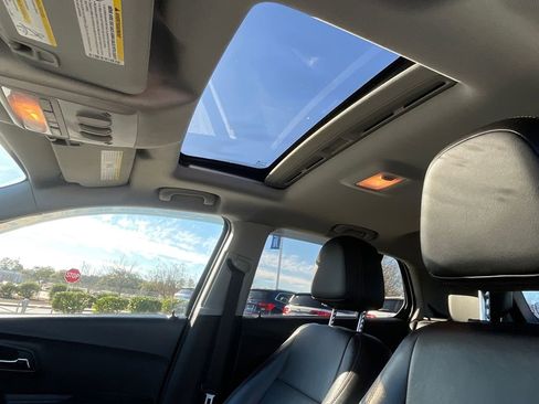 Used 2017 Chevrolet Trax Premier image 26