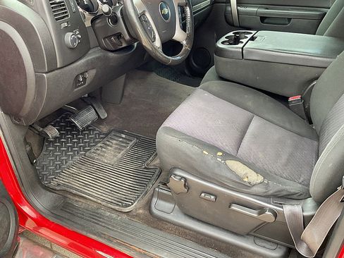 Used 2013 Chevrolet Silverado 2500 LT w/ Interior Plus Package image 19