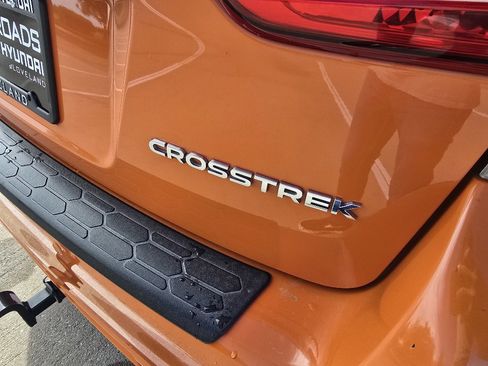 Used 2019 Subaru Crosstrek 2.0i Limited w/ Moonroof Package AWD/4WD image 12