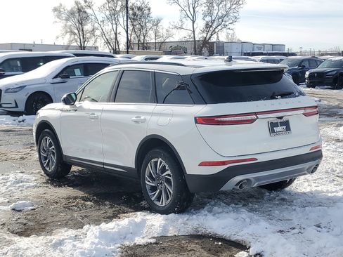 New 2026 Lincoln Corsair Premiere image 3