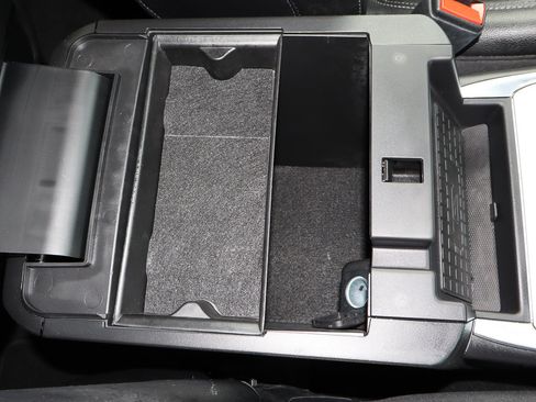 Used 2023 Ford Explorer Limited w/ Equipment Group 301A image 30