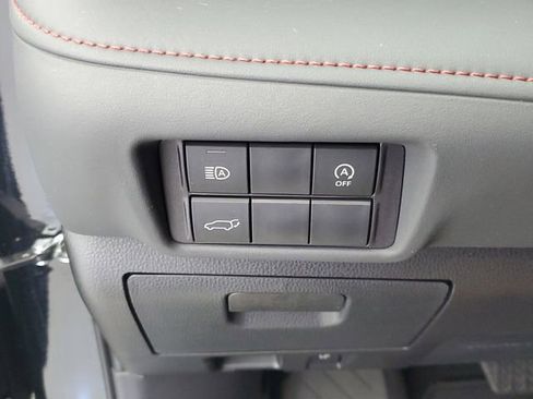 Used 2024 Toyota Highlander XSE FWD image 35