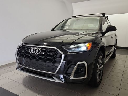 Used 2023 Audi Q5 2.0T Premium Plus w/ Premium Plus Package AWD/4WD image 2