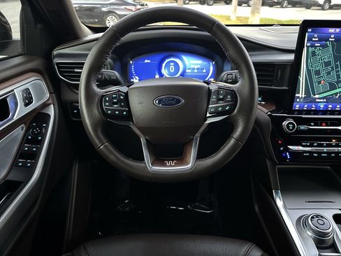 Certified 2024 Ford Explorer King Ranch w/ Technology Package image 15